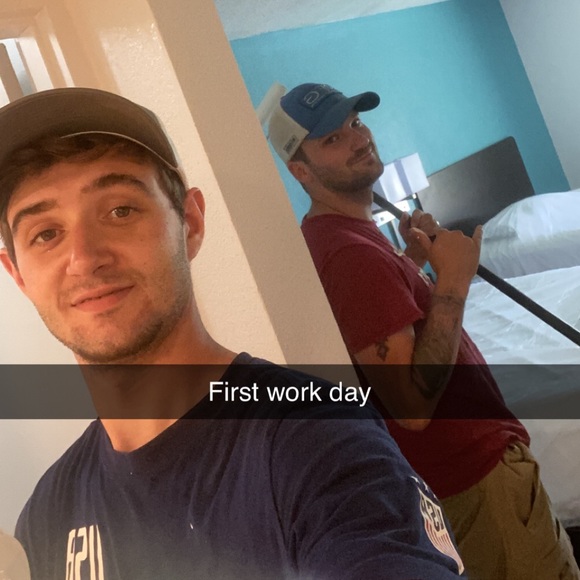 Meet your Posher, Jonathan - Picture 2 of 5